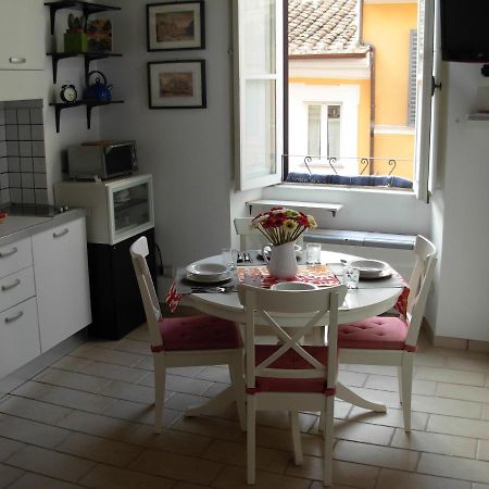 Monti'S Holiday Apartment Roma Exterior foto