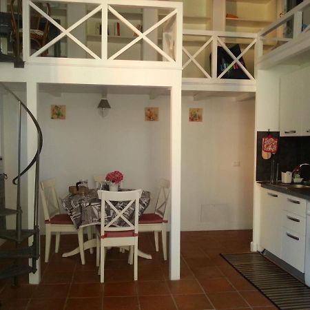 Monti'S Holiday Apartment Roma Exterior foto