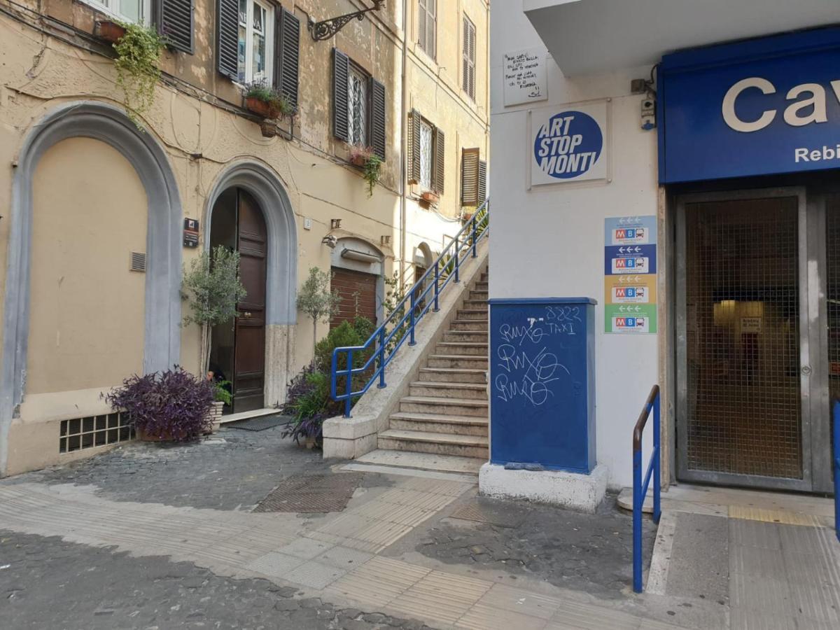 Monti'S Holiday Apartment Roma Exterior foto