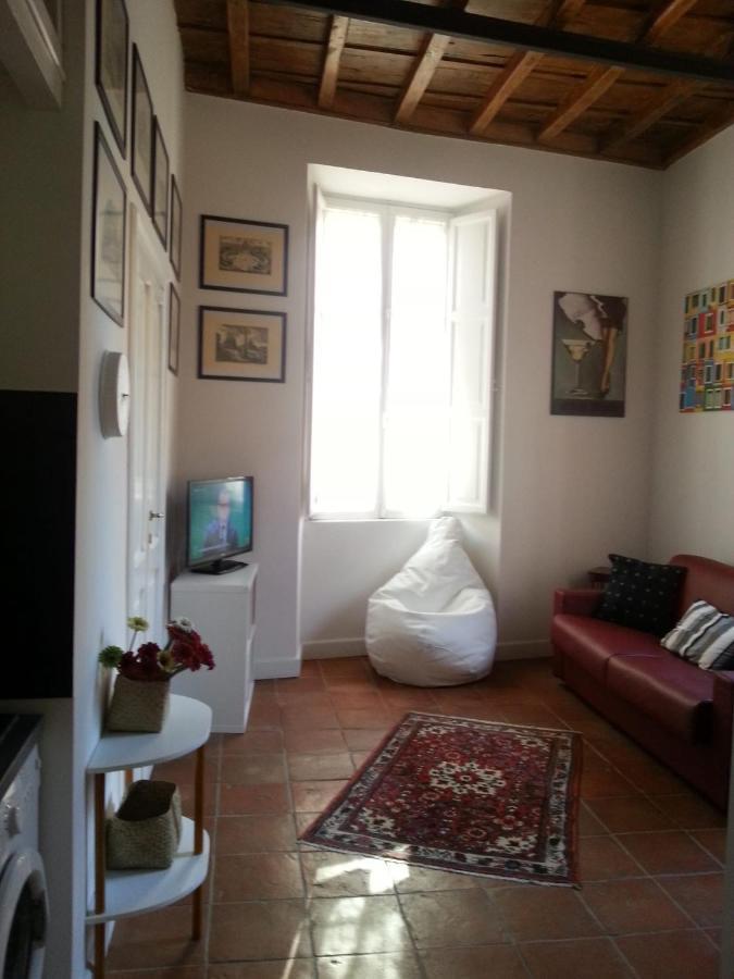 Monti'S Holiday Apartment Roma Exterior foto