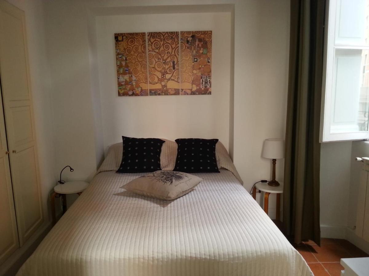 Monti'S Holiday Apartment Roma Exterior foto